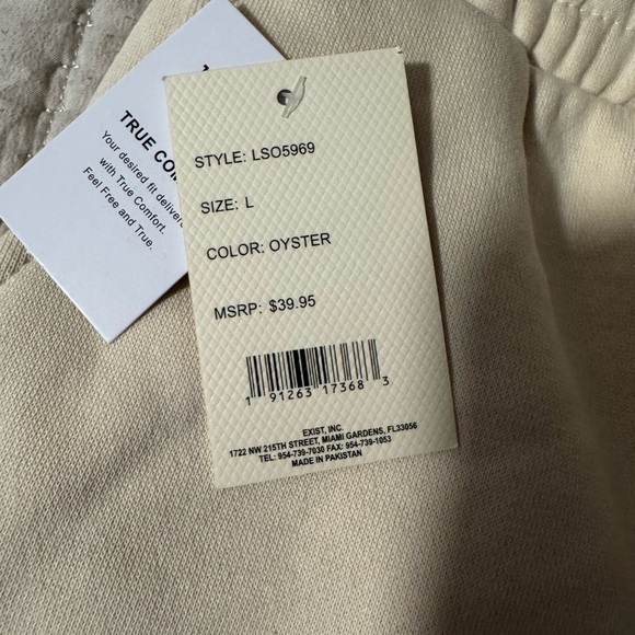 Going to the Chapel | Bridal | Wedding | PJs | Getting Ready Crew Neck & Shorts - Picture 16 of 16